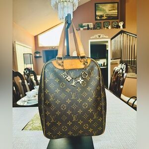Authentic Louis Vuitton Monogram Excursion